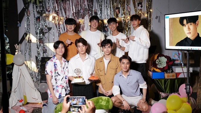 เพื่อน ๆ ร่วมอวยพรวันเกิด 2