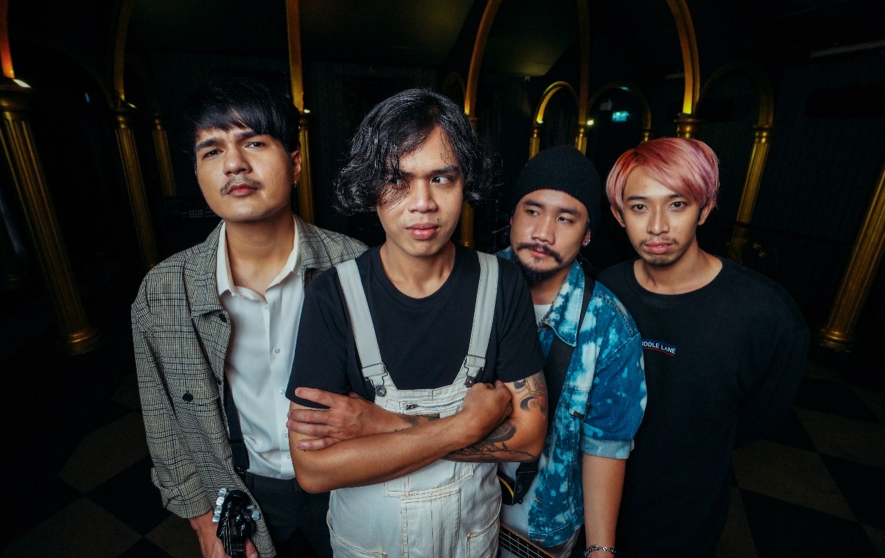 วง ‘HEAdCLEAR’ - Single ตอบฉันได้ไหม”