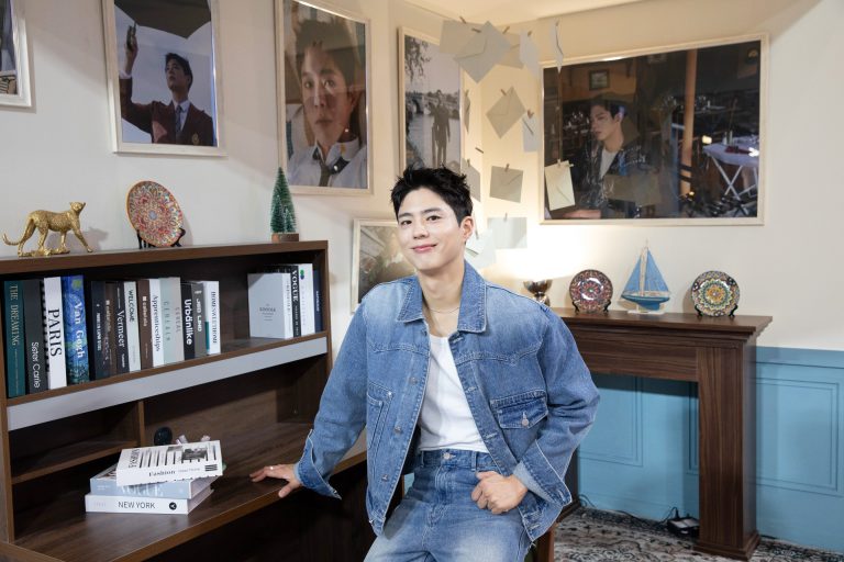 Photo_PBGFANSIGNTH#5_copy_2688x1792