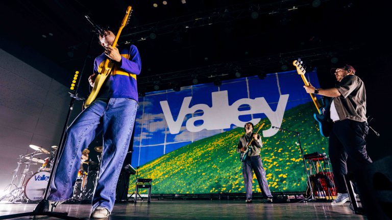 VALLEY - WATER THE FLOWERS, PRAY FOR A GARDEN ASIA TOUR 2025-04414 (2)
