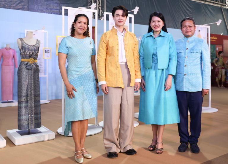 06.ปิยวรา ทีขะระ เนตรน้อย,ไมกี้-ปณิธาน บุตรแก้ว,โสภิดา กิติโกมลสุข และ ดร.สุรัตน์ จงดา