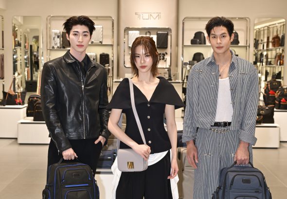 บลู–พงศ์ทิวัตถ์ ตั้งวันเจริญ, เอมี่–ทสร กล