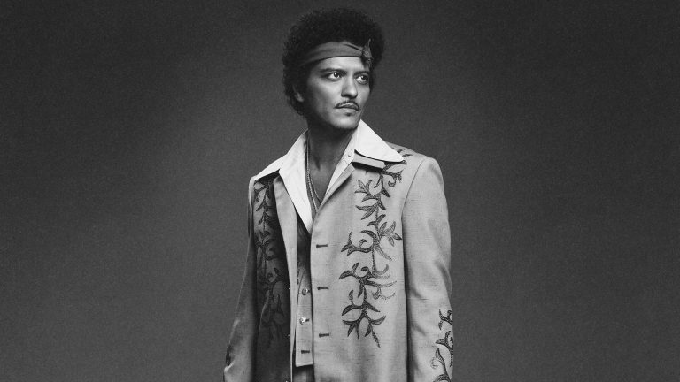 Static_TM-ArtistImage_2426x1365_BrunoMars_2026_Photo 2